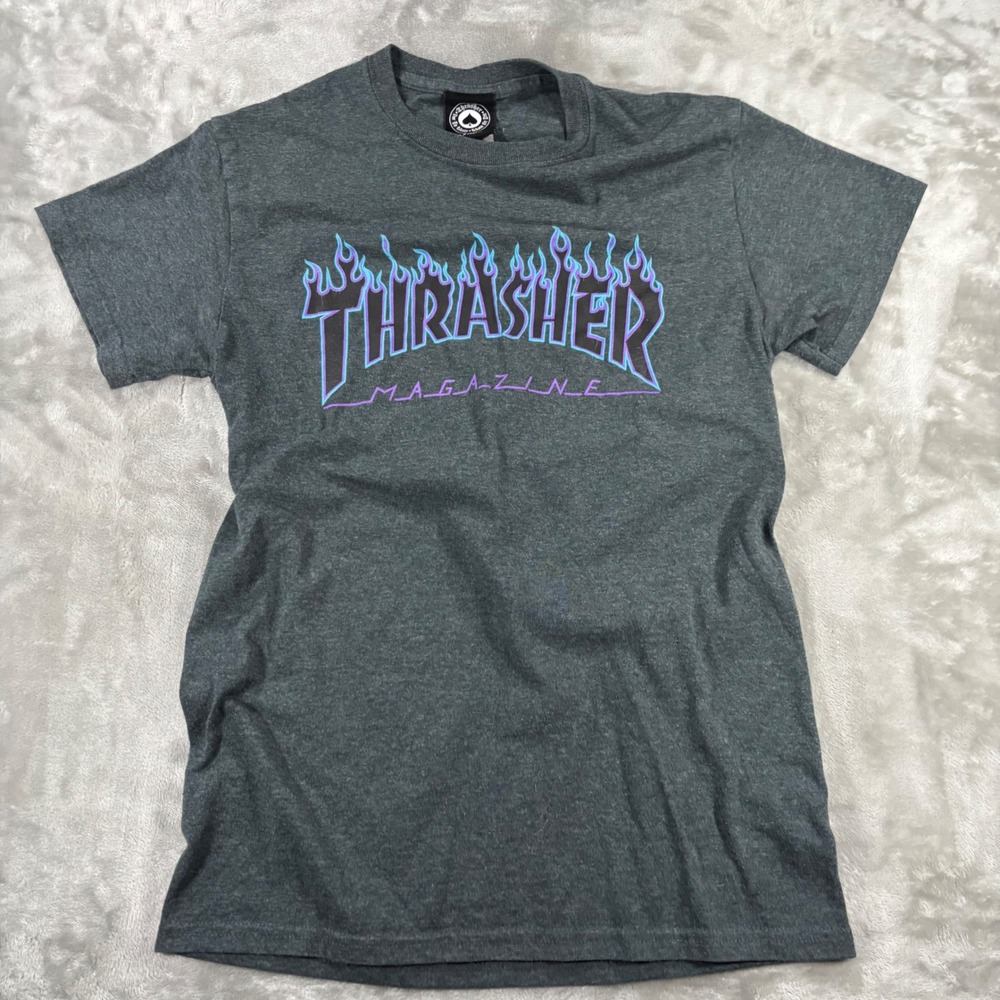 Thrasher Flame Logo Graphic T-Shirt Mens Small Charcoal Grey Blue Purple